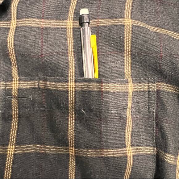 Arrow Men’s long sleeve button down shirt. Brown and tan. Size 16-16 1/2. large - Picture 6 of 10